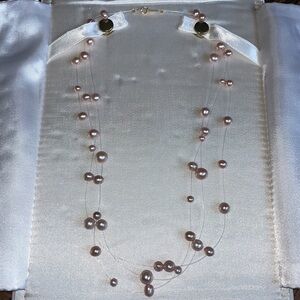 COPY - VTG FRED MEYERS 14K Gold Clap Floating Light Pink Pearl Necklace